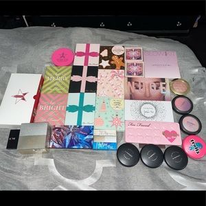 Makeup bundle/Vanity clean out.